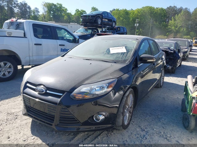 FORD FOCUS TITANIUM - 2