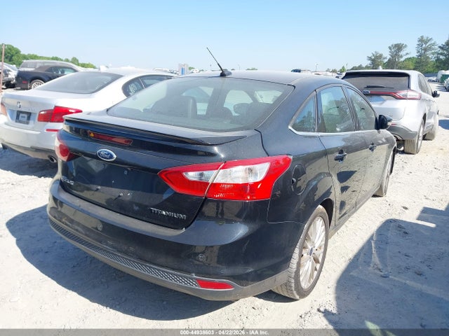 FORD FOCUS TITANIUM - 4