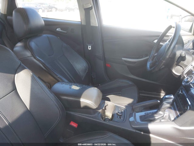 FORD FOCUS TITANIUM - 5