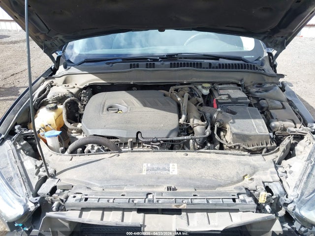 FORD FUSION SE - 10