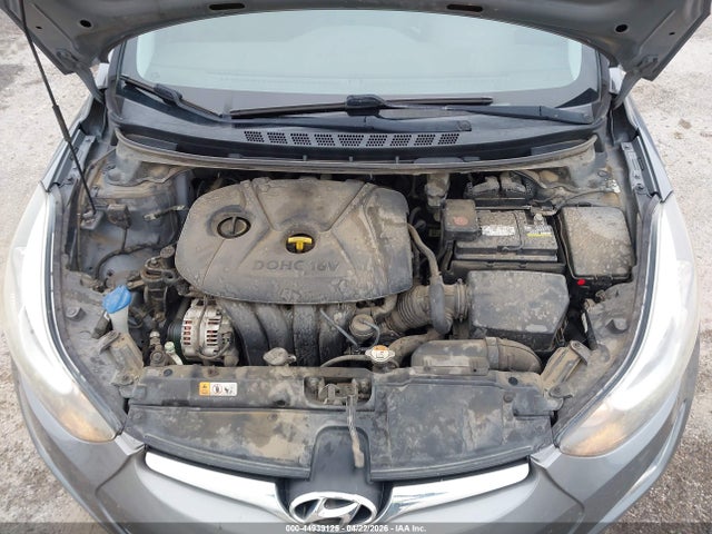 HYUNDAI ELANTRA SE - 10