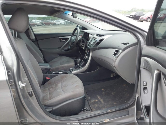 HYUNDAI ELANTRA SE - 5