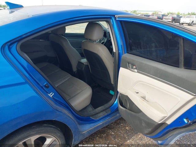 HYUNDAI ELANTRA LIMITED - 8