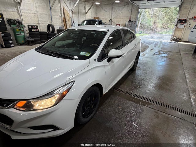 CHEVROLET CRUZE LS AUTO - 2