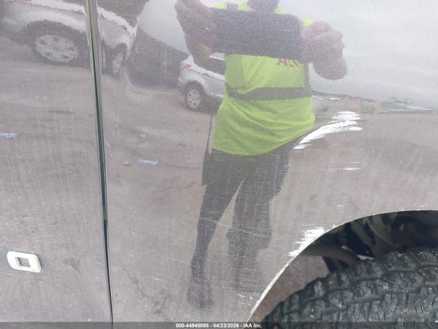 CHEVROLET SILVERADO 1500 LS - 6