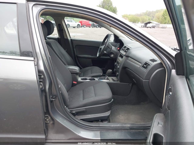 FORD FUSION SE - 5