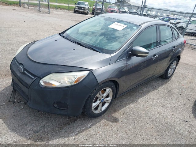 FORD FOCUS SE - 2
