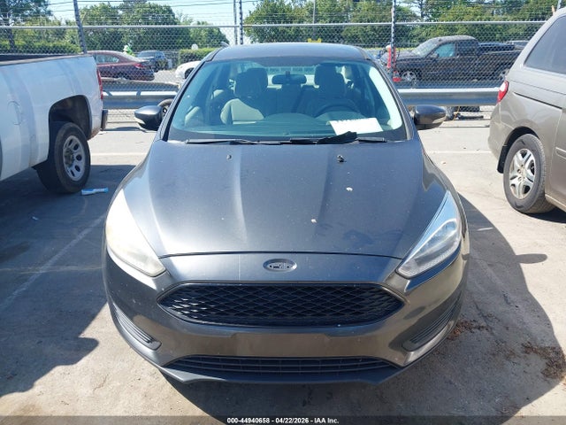 FORD FOCUS SE - 6