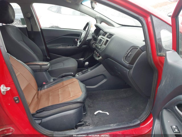 KIA RIO EX - 5