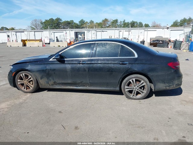 2022 Mercedes-BENZ E 350 4MATIC — миниатюра 14