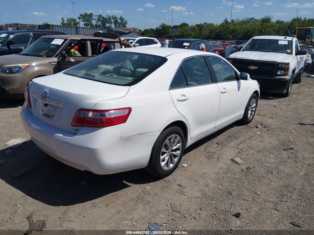 TOYOTA CAMRY - 4