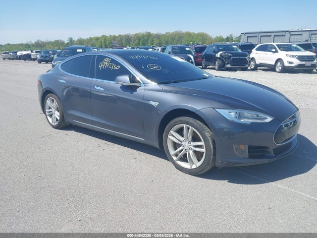 2014 TESLA MODEL S P85