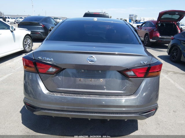 2021 NISSAN ALTIMA SV FWD 16