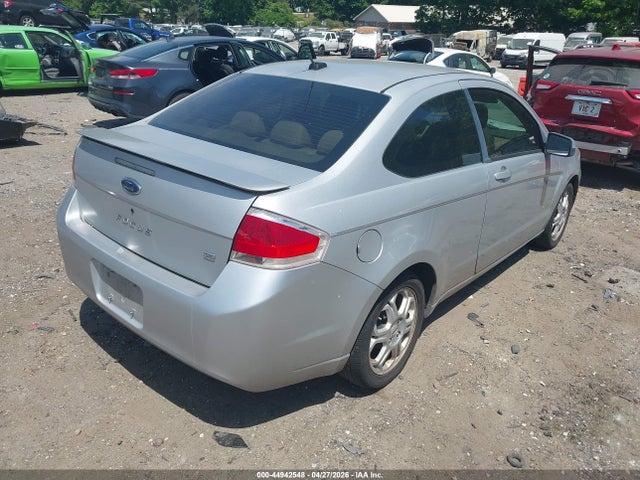 FORD FOCUS SE - 4