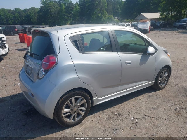 2016 Chevrolet SPARK EV 2LT — фото 4