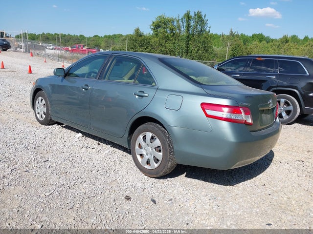 TOYOTA CAMRY - 3