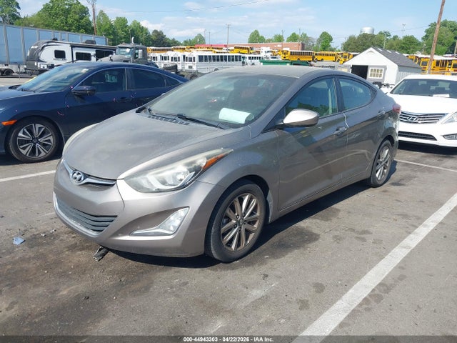 HYUNDAI ELANTRA SE - 2