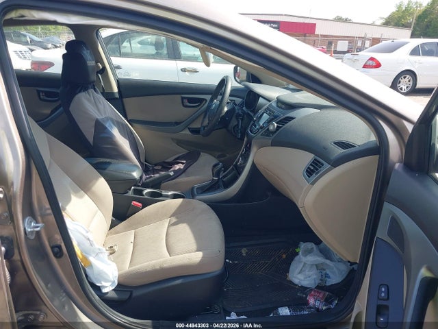 HYUNDAI ELANTRA SE - 5