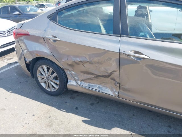 HYUNDAI ELANTRA SE - 6