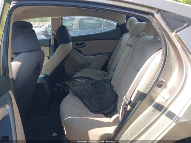 HYUNDAI ELANTRA SE - 8