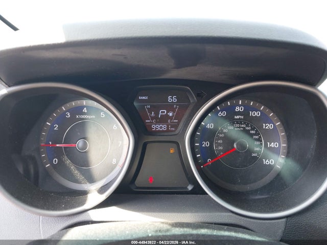 HYUNDAI ELANTRA SE - 7