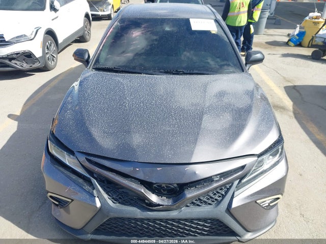 2019 TOYOTA CAMRY SE 13