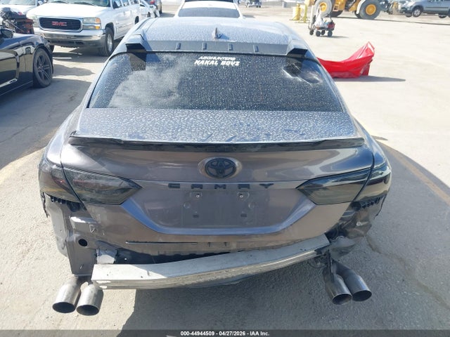 2019 TOYOTA CAMRY SE 17