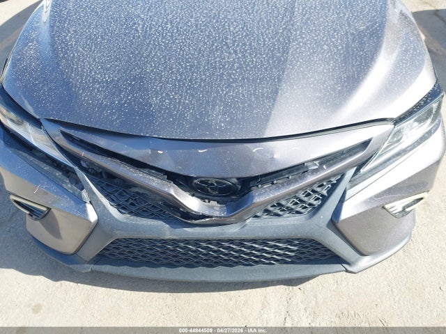 2019 TOYOTA CAMRY SE 18