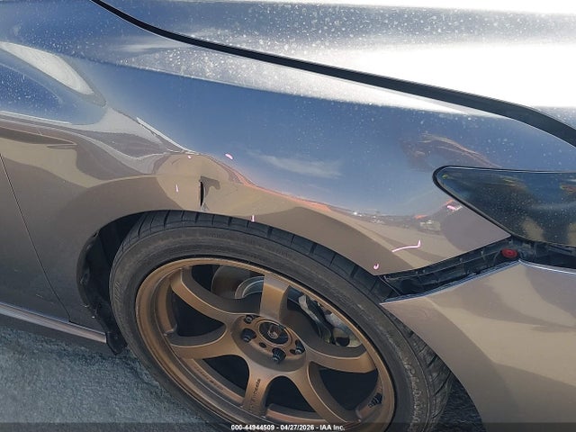 2019 TOYOTA CAMRY SE 19