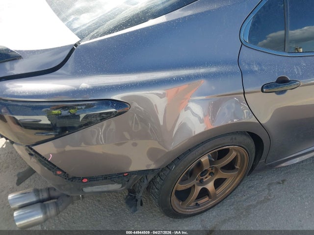 2019 TOYOTA CAMRY SE 20