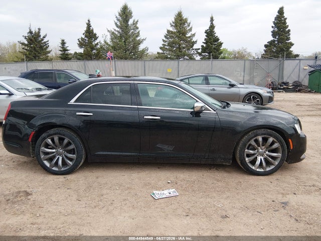 2018 Chrysler 300 LIMITED thumbnail 13