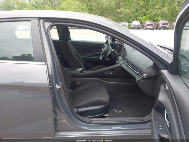 HYUNDAI ELANTRA SEL CONVENIENCE - 5