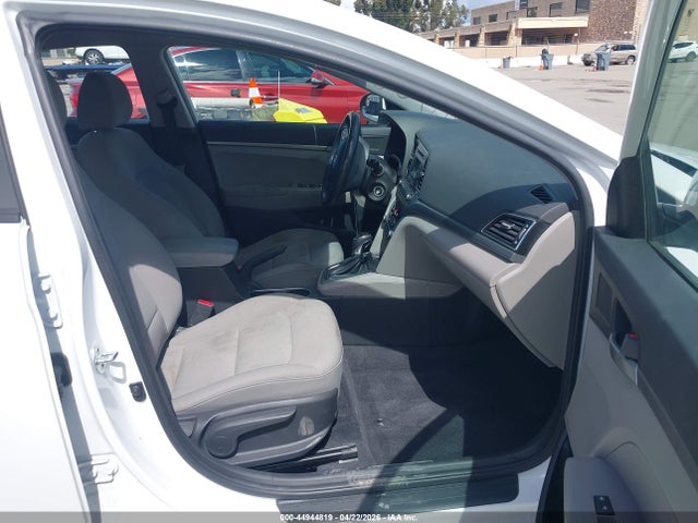 HYUNDAI ELANTRA SE - 5