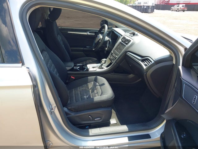 FORD FUSION SE - 5