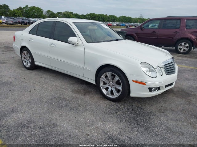 MERCEDES-BENZ E-CLASS - 1