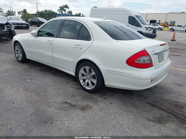 MERCEDES-BENZ E-CLASS - 3