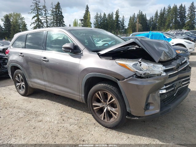 2017 TOYOTA HIGHLANDE LE