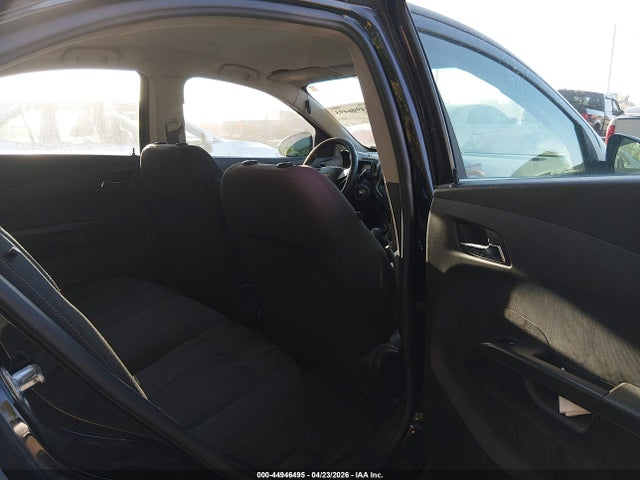 CHEVROLET SONIC 2LT - 8