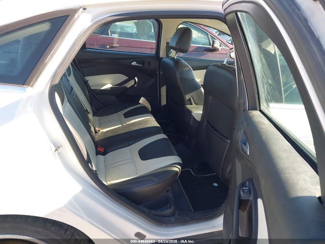FORD FOCUS TITANIUM - 8
