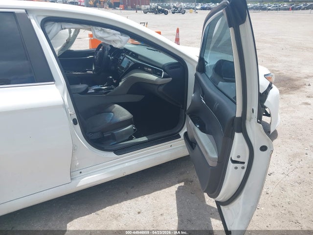 2018 Toyota CAMRY LE 照片 5