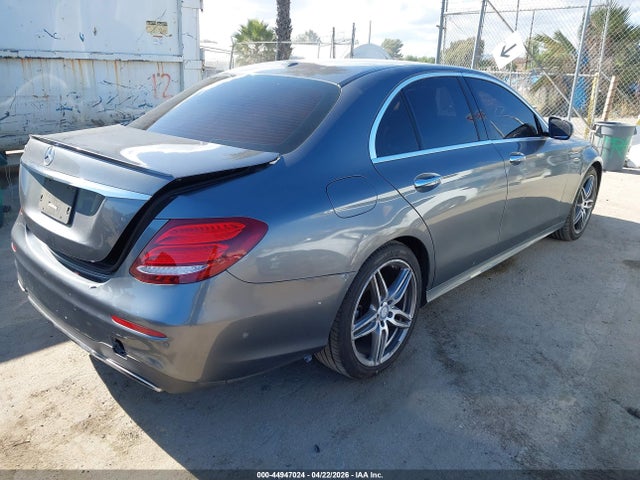 MERCEDES-BENZ E-CLASS - 4