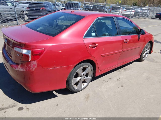 TOYOTA CAMRY - 4