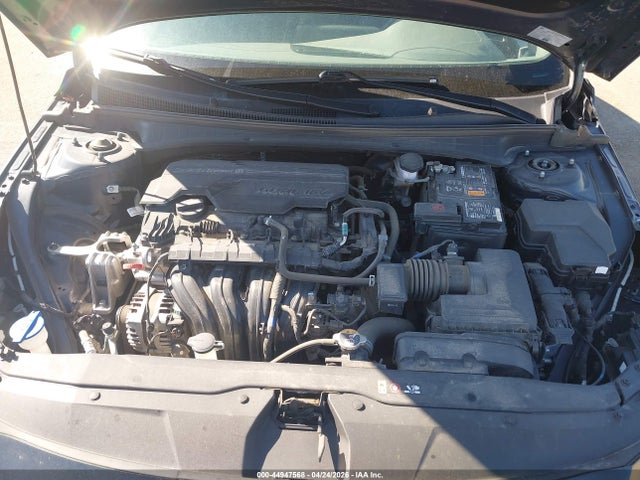 صورة 10 لـ 2022 Hyundai ELANTRA SEL