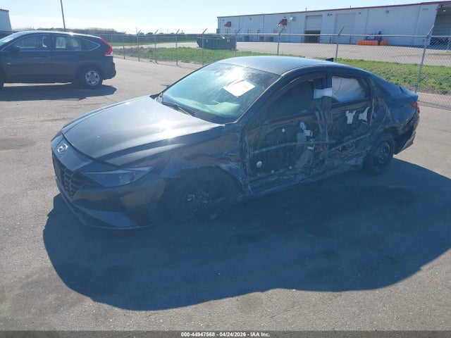 صورة 2 لـ 2022 Hyundai ELANTRA SEL