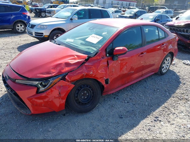 2020 Toyota COROLLA LE photo 2