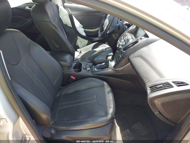 FORD FOCUS TITANIUM - 5