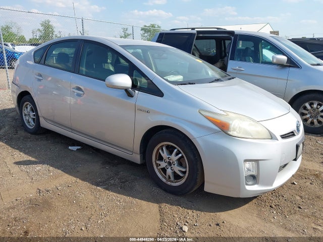 TOYOTA PRIUS - 1