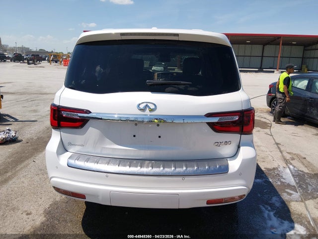 2019 INFINITI QX80 LUXE 16