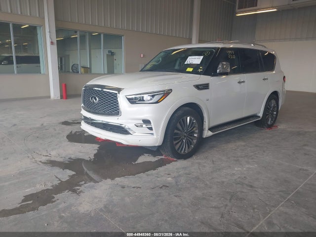 2019 INFINITI QX80 LUXE 2