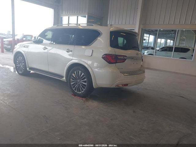 2019 INFINITI QX80 LUXE 3